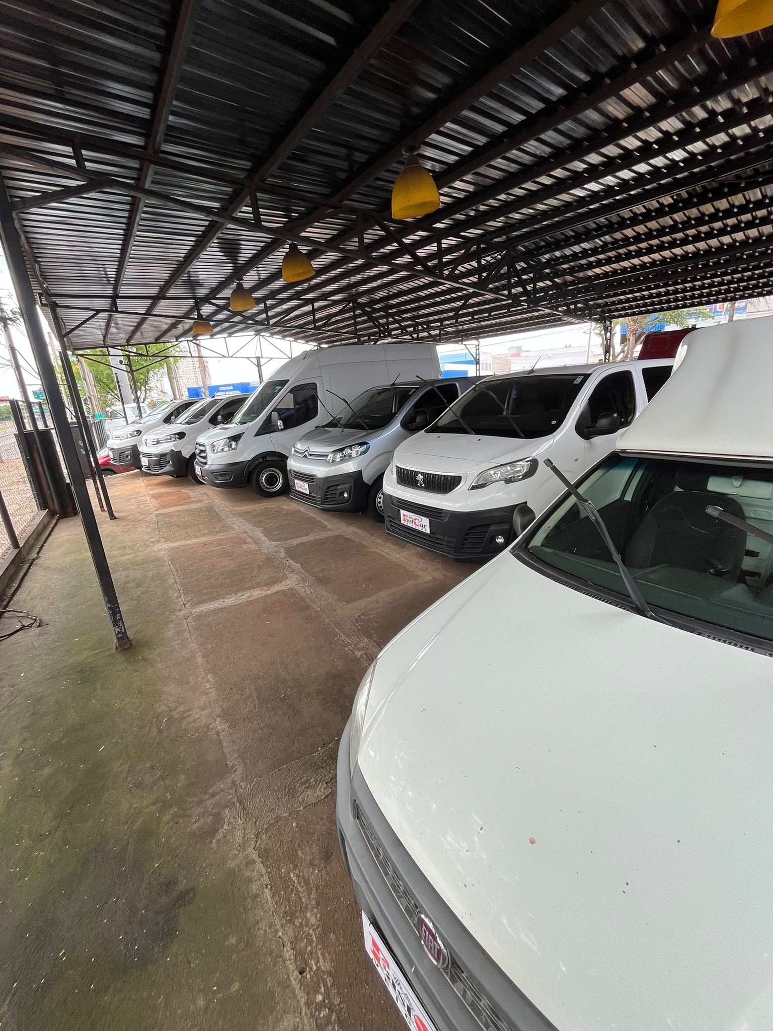 Estoque de veículos da Fest Car em Maringá